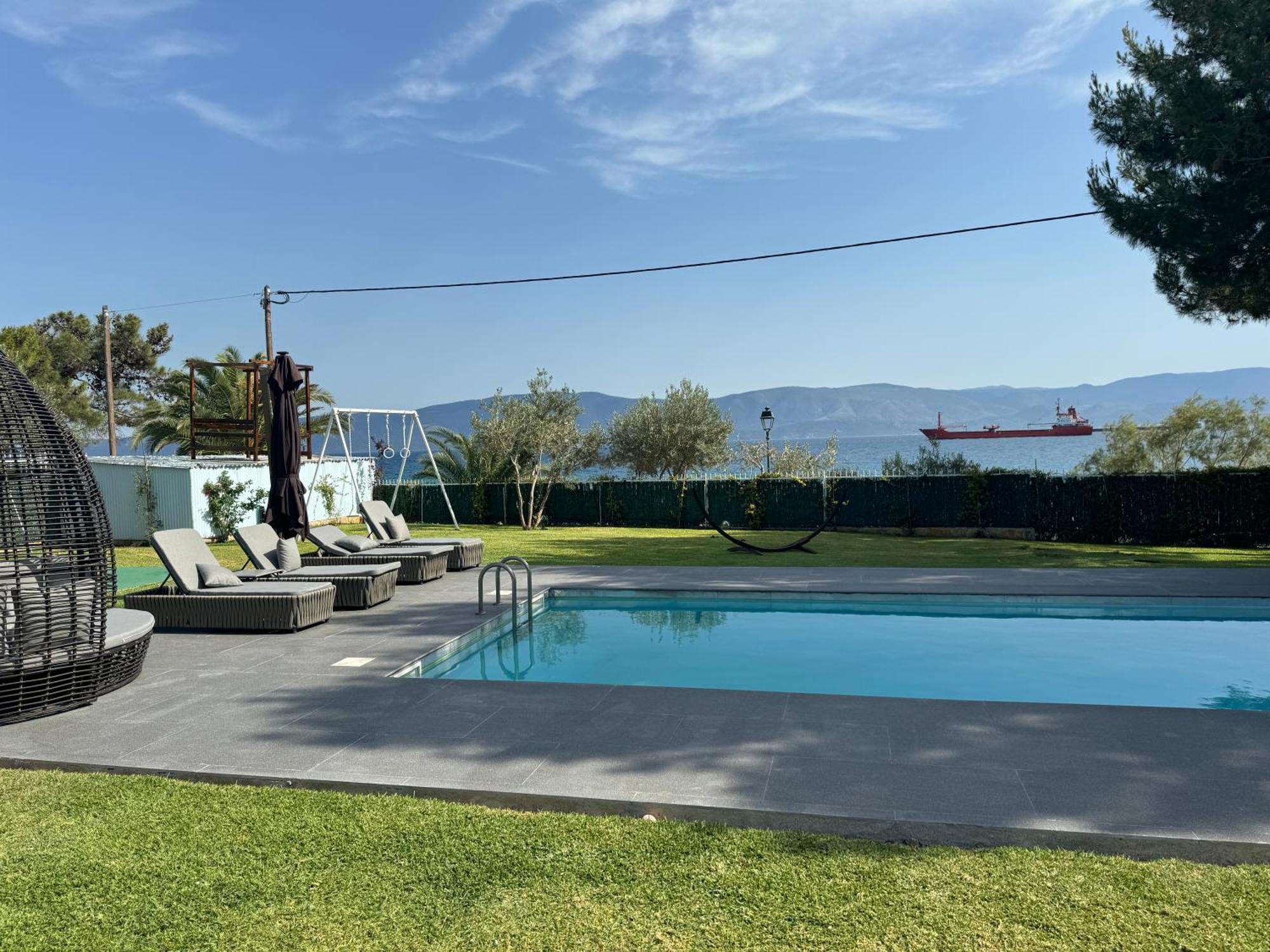 Kalamáki Zoza Luxury Villa Isthmia By The Sea With Private Pool מראה חיצוני תמונה